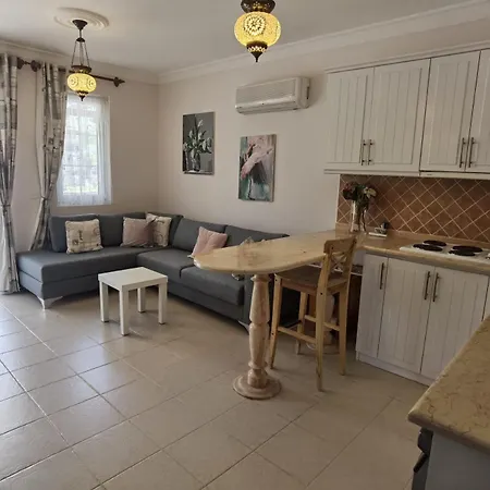 Grena Delux Pool Side Appartement Fethiye