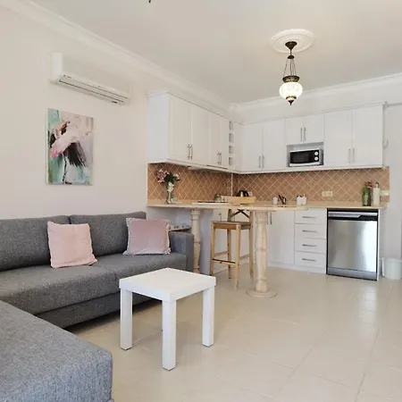 Appartement Grena Delux Pool Side