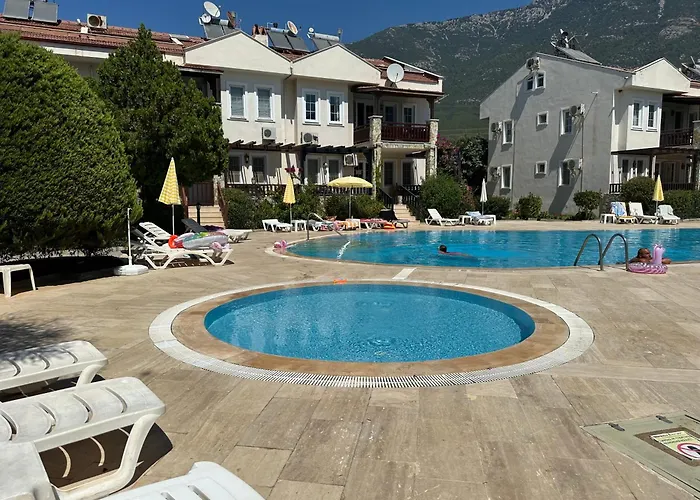 Grena Delux Pool Side Apartmán Fethiye