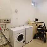 Apartman Grena Delux Pool Side