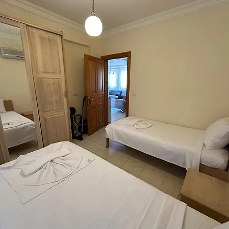 Grena Delux Pool Side