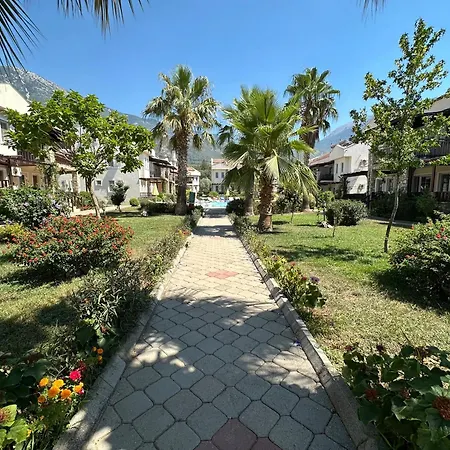 Grena Delux Pool Side Apartamento *