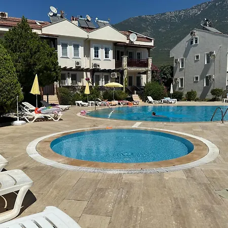 Grena Delux Pool Side 公寓 费特希耶