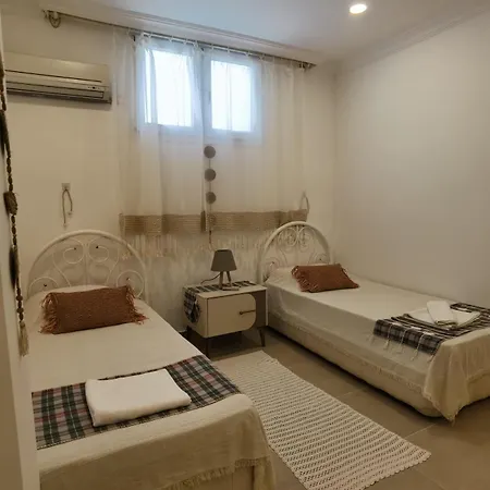 Grena Delux Pool Side Apartment